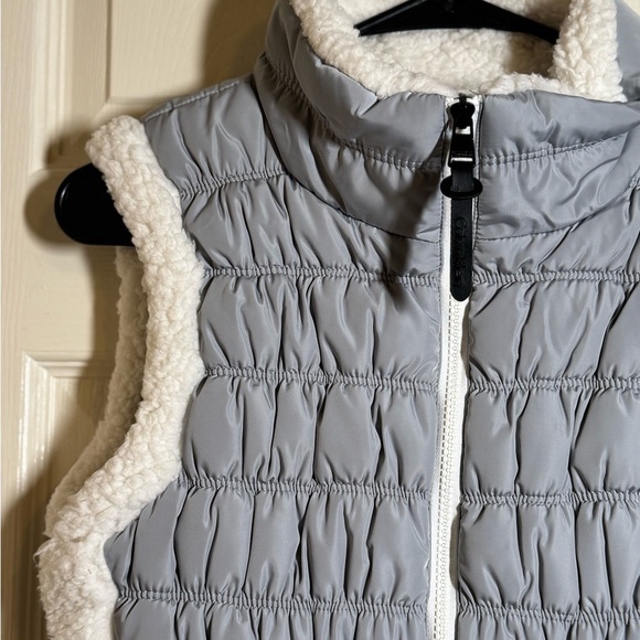 Calvin Klein Light blue and Cream Quilted Vest - Picture 2 of 10
